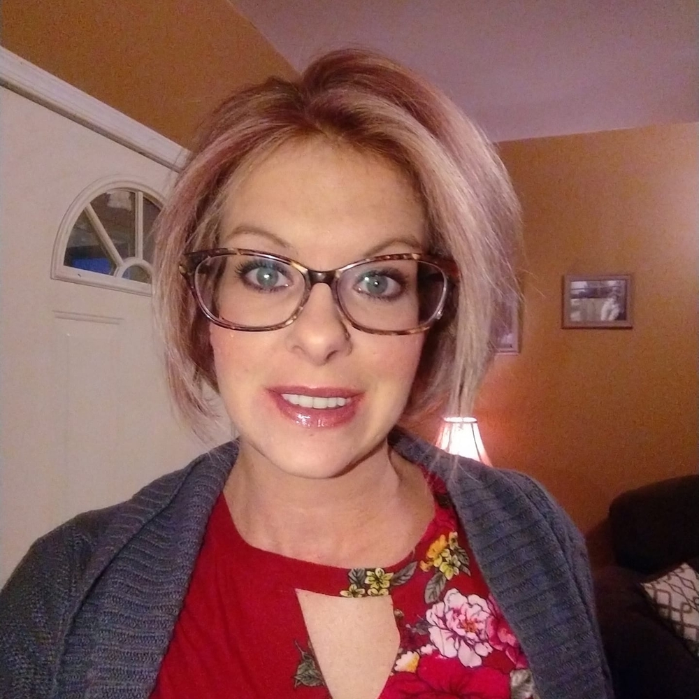 Meet your Posher, Elyse